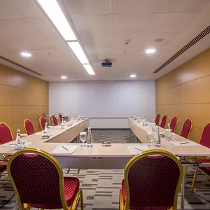 Tav Airport 4* Esmirna